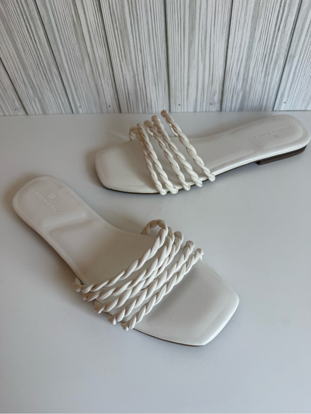 Bandolino Ivory Braided Slide On Sandals Size 8.5 NEW in box.